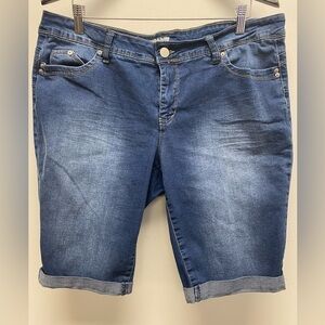 4 for $25 🍒 Royalty For Me Dark Blue Jean Wannabettabutt Bermuda Shorts